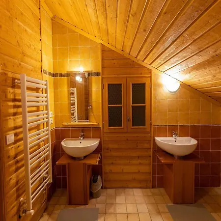 Spacious Mountain For 14 * Huez