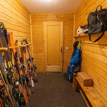 Spacious Mountain For 14