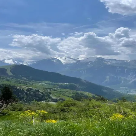 Spacious Mountain For 14 Dom wakacyjny