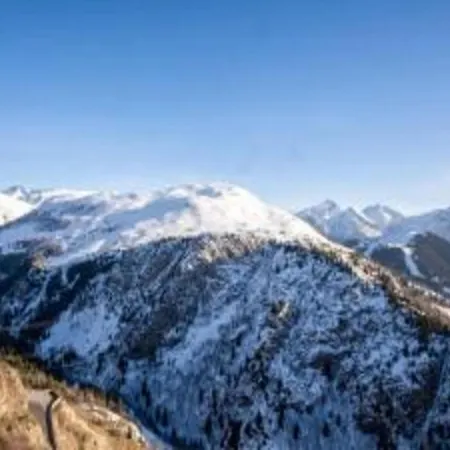Dom wakacyjny Spacious Mountain For 14
