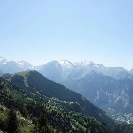 Dom wakacyjny Spacious Mountain For 14 *
